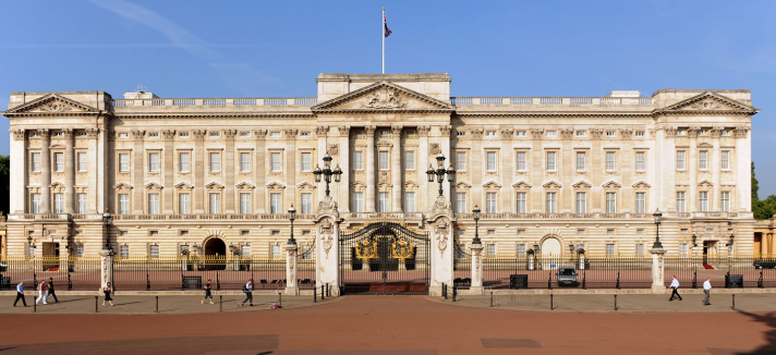 O Palácio de Buckingham: uma família real bem protegida
