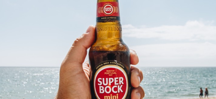 Uma Sagres ou Superbock bem frias no verão
