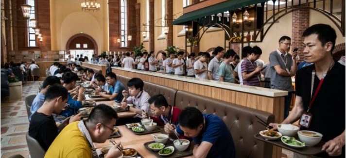 Há muitos chineses a dormir no escritório