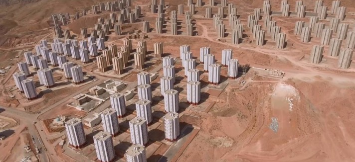 As torres ficam a 50 km da capital do Irão