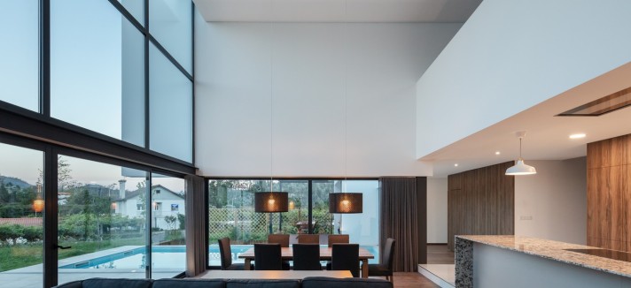 Uma sala muito moderna