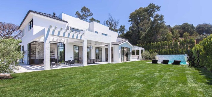 Comprou a mansão há 2 anos