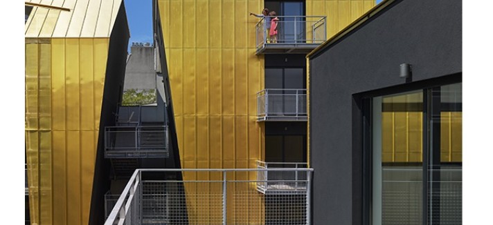 O edifício tem mais de 2.000 m2