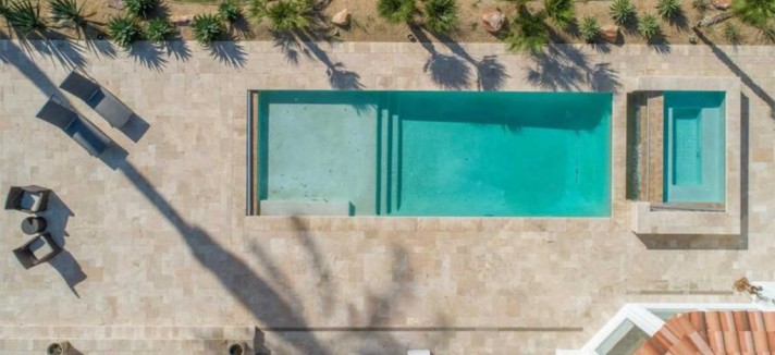 Vista aérea da piscina