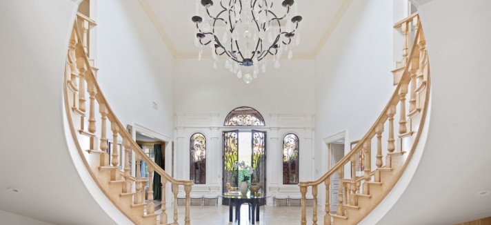 Um impressionante candeeiro no teto