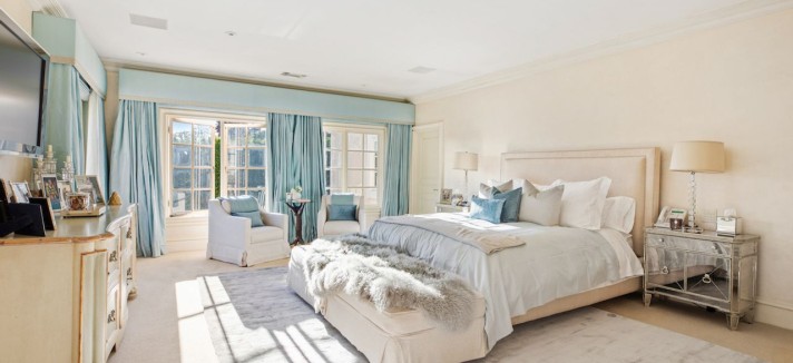 Quarto principal e sala de estar 