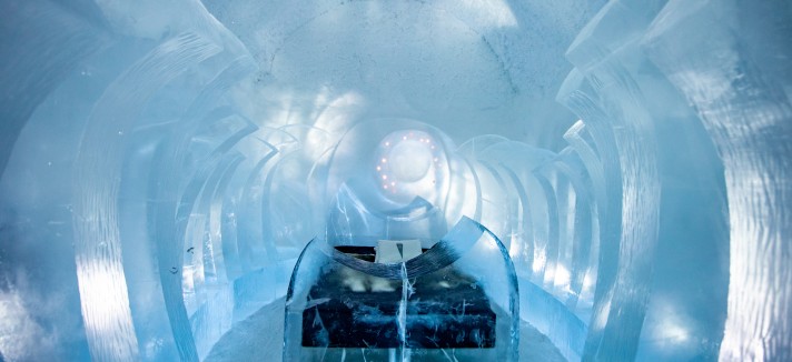 O hotel derrete-se e tem de ser reconstruído todos os anos