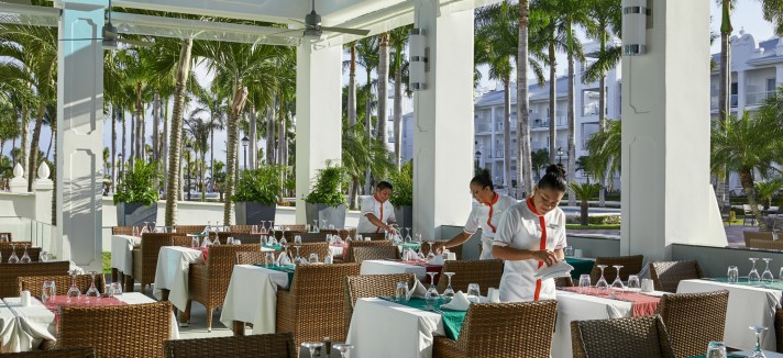 E mais outro restaurante
