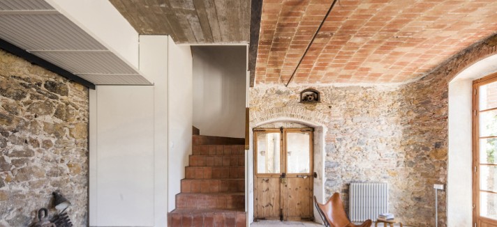 Sala e escadaria