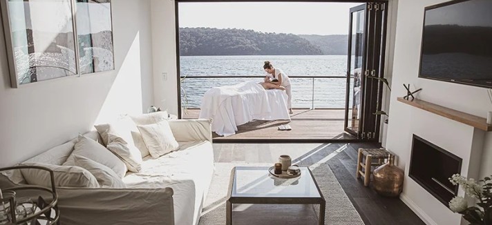 Interior/exterior