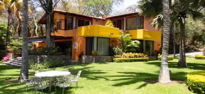 beach-house-beach-house-garden-backyard-property-1593843-pxhere.com_0