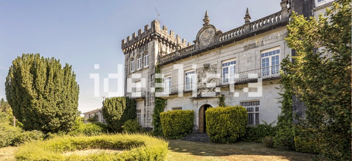 Palacete à venda no idealista por 830.000 euros 