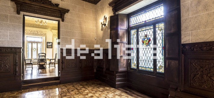 Palacete à venda no idealista por 830.000 euros 