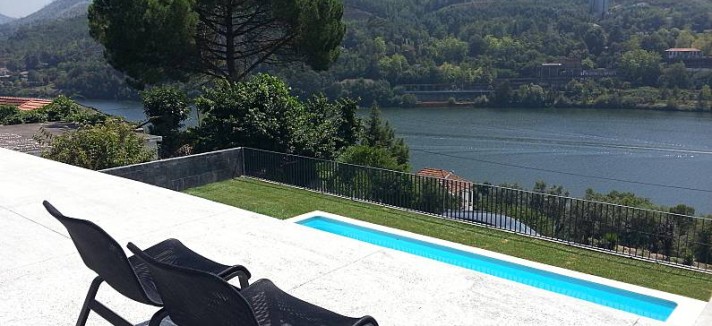 Casas com piscina para passar férias no Douro