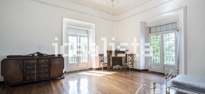 Palacete à venda no idealista por 830.000 euros 