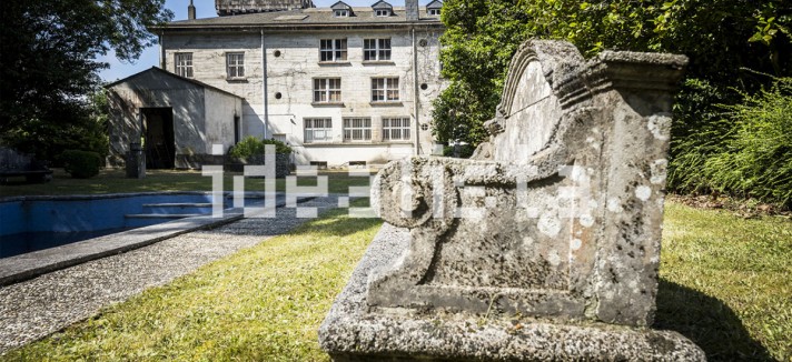 Palacete à venda no idealista por 830.000 euros 