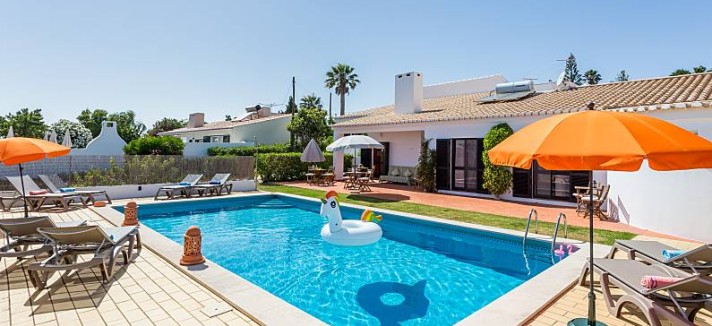 Casa de férias com piscina em Lagos