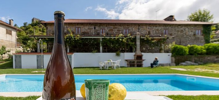 Casas com piscina para passar férias