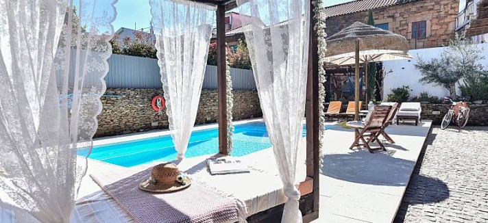 Casas com piscina para passar férias em Armamar