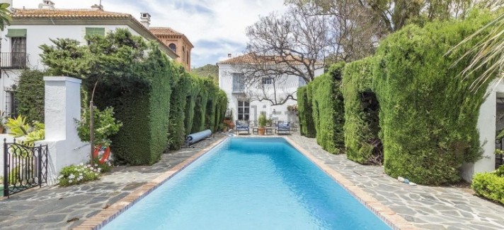 caseron_granada_piscina