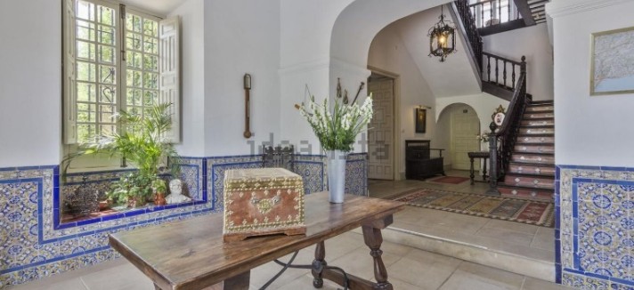 caseron_granada_vestibulo