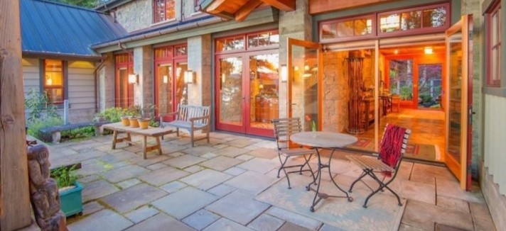 Oprah Winfrey vende casa rural por quase 12 milhões