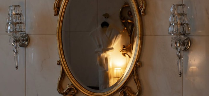 Espelhos de casa de banho