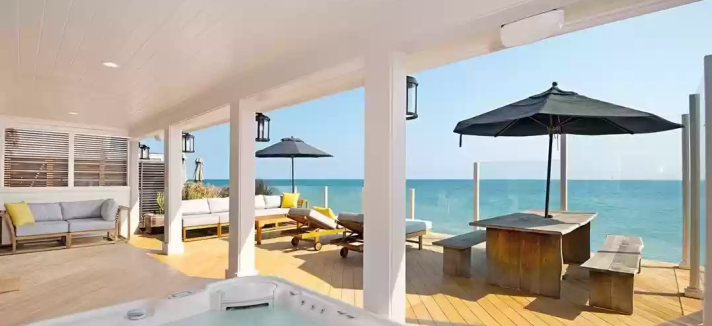 Casa Carbon Beach Malibu
