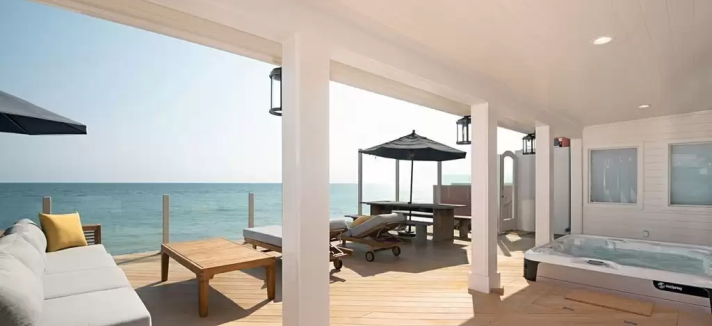 Casa Carbon Beach Malibu