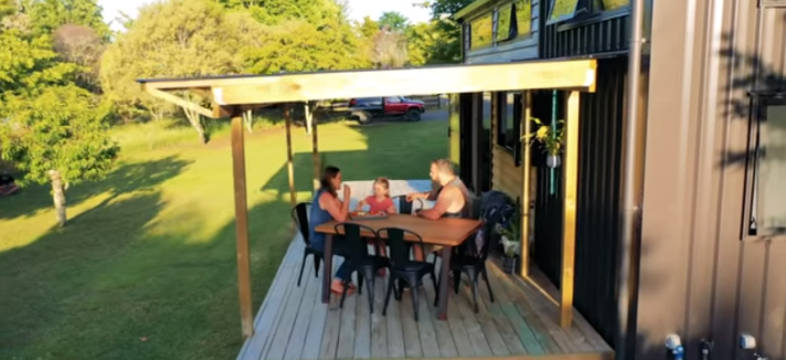 Casas pré-fabricadas com terraço