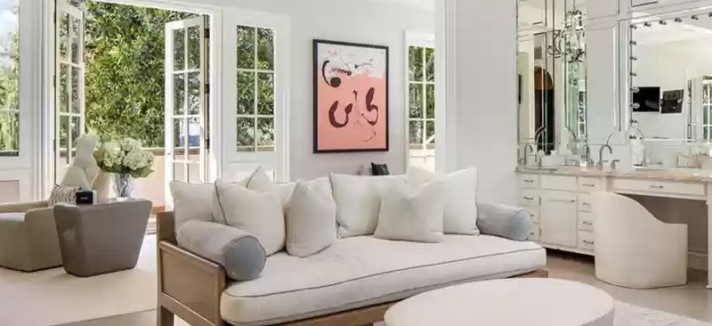 Adele compra mansão de luxo