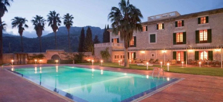 Hotel com piscina