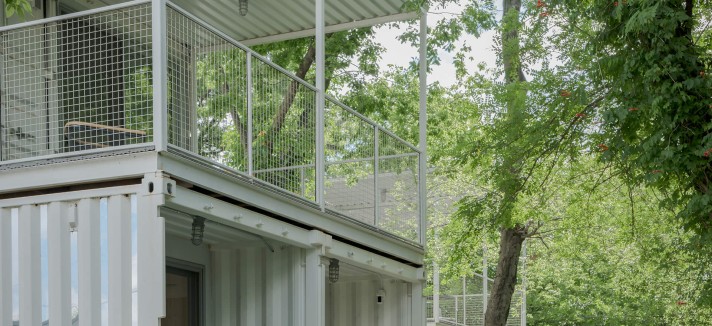 casas pré-fabricadas com varandas