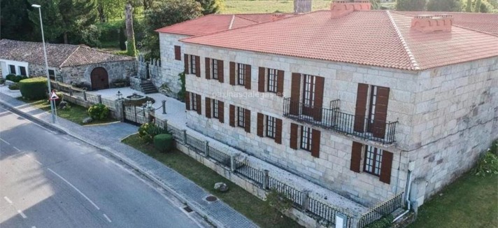 Hotel no campo