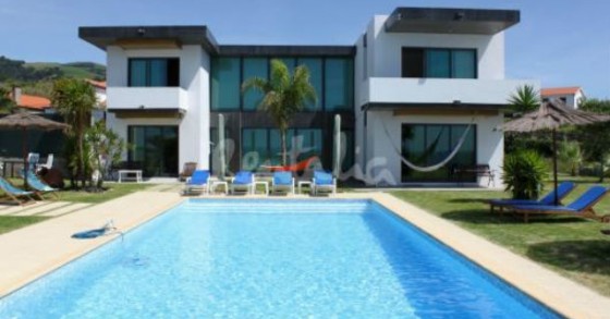 casas de fim-de-semana: mergulhos entre a montanha e o mar na ilha de são miguel (fotos)