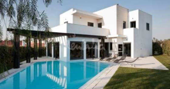 casas de fim-de-semana: respirar os ares de sintra avistando a serra e o mar (fotos)