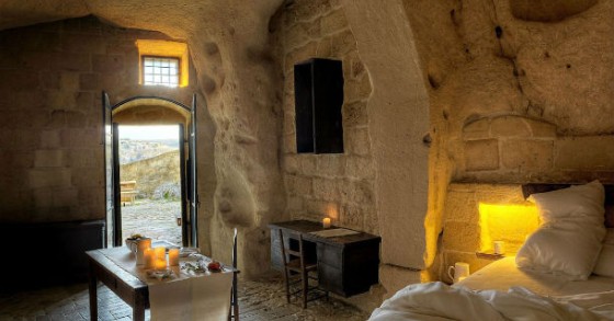 Quartos de luxo em cavernas pré-históricas no sul de Itália (fotos)