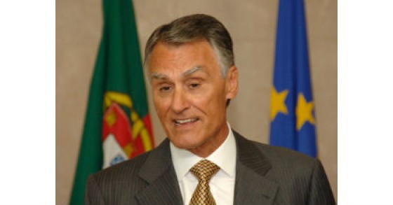 cavaco pede à “troika” medidas para o crescimento económico