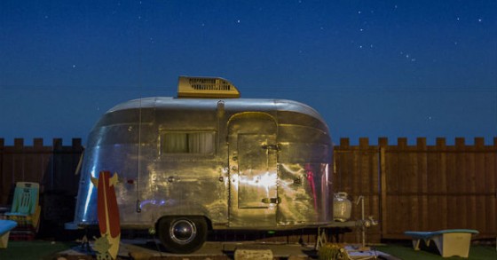 The Hicksville: Um divertido motel de caravanas no deserto da Califórnia (fotos) 