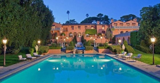 Casas de sonho: Mansão de luxo onde já viveu Whitney Houston em “O Guarda-Costas”