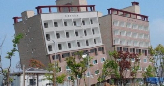 Casas inclinadas ou como viver num edifício mais torto do que a Torre de Pisa