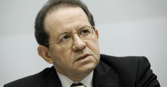 Vítor Constâncio adverte para riscos no mercado imobiliário 