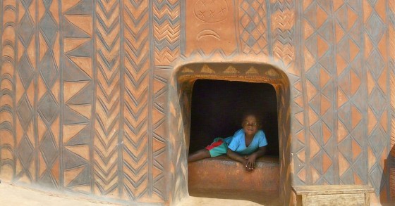 A aldeia africana onde as casas são obras de arte (fotos)