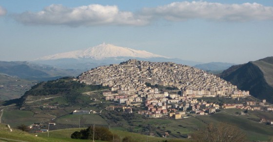 Itália: há 20 casas rústicas à venda por um euro na Sicília 