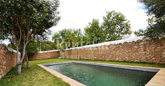 Casas de fim de semana: Refúgio rural com piscina em pleno Algarve (fotos) 