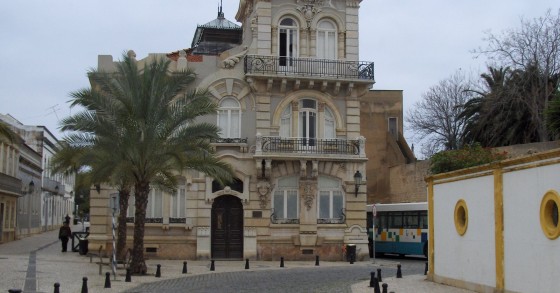 Estado vende Palácio em Faro a privados e perde 200 mil euros