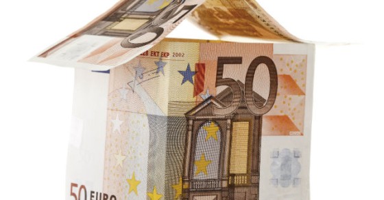 Crédito à habitação: juros e prestação descem em outubro 