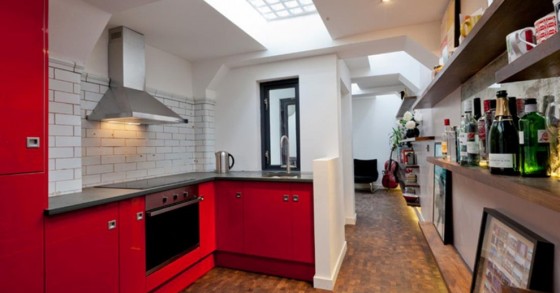 A fantástica transformação de uma casa de banho pública num luxuoso apartamento (fotos)