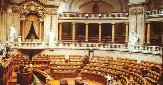 IMI: 5.000 cidadãos pedem hoje no Parlamento uma taxa única de 0,2%