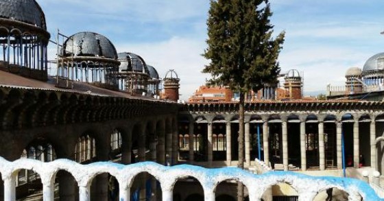 Imagens incríveis da única catedral do mundo construída apenas por uma pessoa 